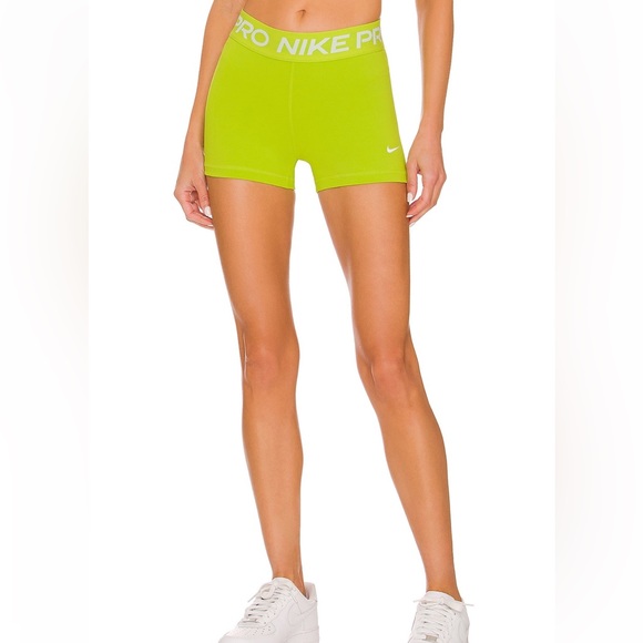 Nike 365 Short - Picture 2 of 11